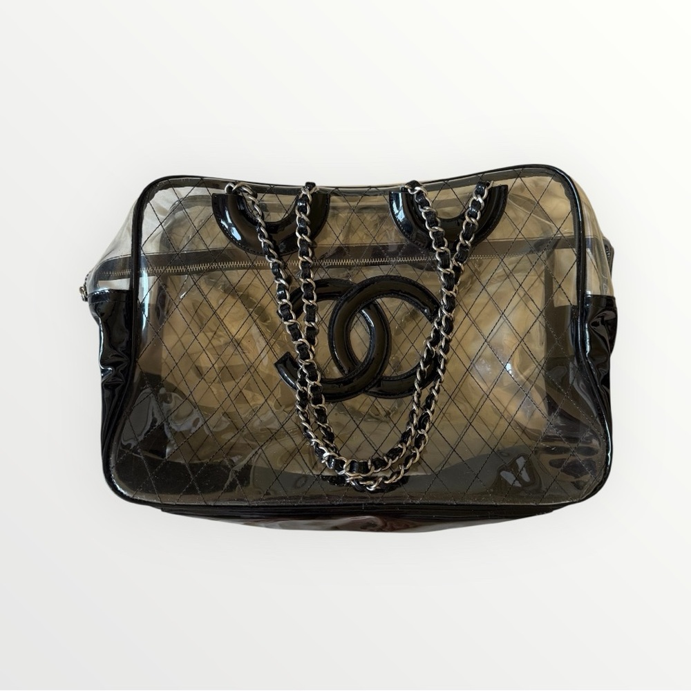 CHANEL Clear Tote with Black Patent CC Logo and Chain Strap - Picture 4 of 6